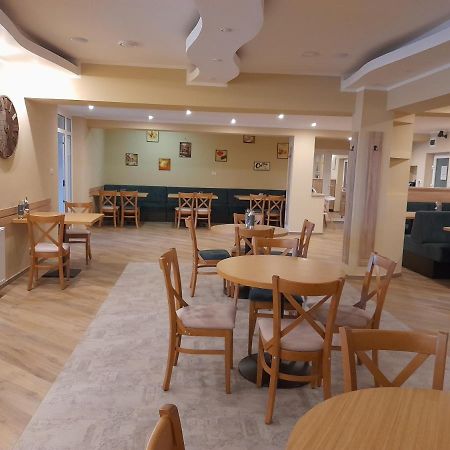 Hotel Caras أورافيتا المظهر الخارجي الصورة